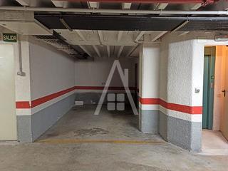 Location Parking voiture  Euskal herria. Parcela de garaje junto al colegio