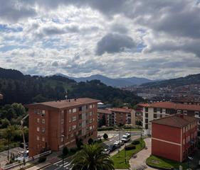 Pis  Navarra. Tercera planta con vistas despejadas y mucha luz