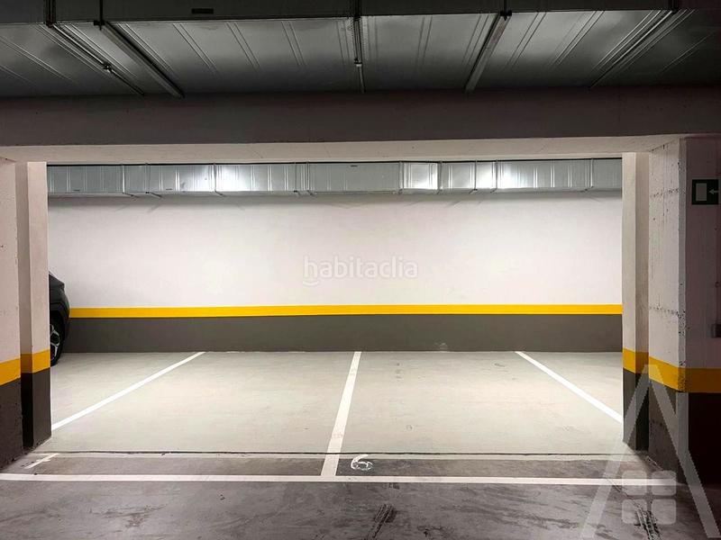 Foto b2a6f29f-b753-462c-8342-70b0e041e4be. Rent car parking in Etxebarri, Anteiglesia de San Esteban