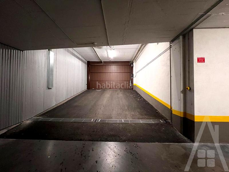 Foto f5dc0733-7510-4513-b293-1e08f5bf750f. Rent car parking in Etxebarri, Anteiglesia de San Esteban