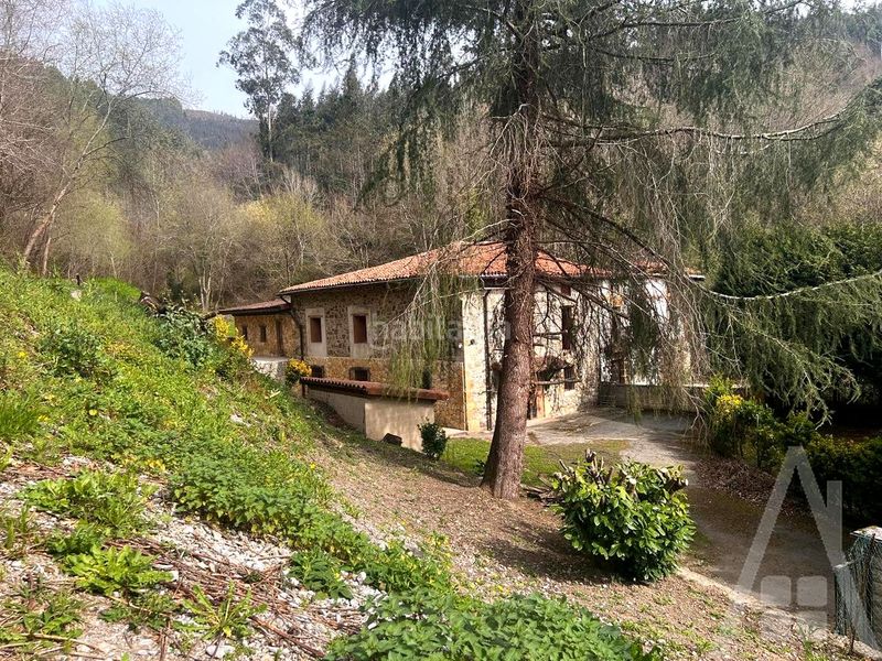 Foto 8f58aa12-ef41-451e-bc0e-fddeafe62f43. Casa amb calefacció a Munitibar - Arbatzegi Gerrikaitz