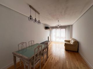 Rent Flat  Antonio epalza. Piso con habitaciones cerca del metro