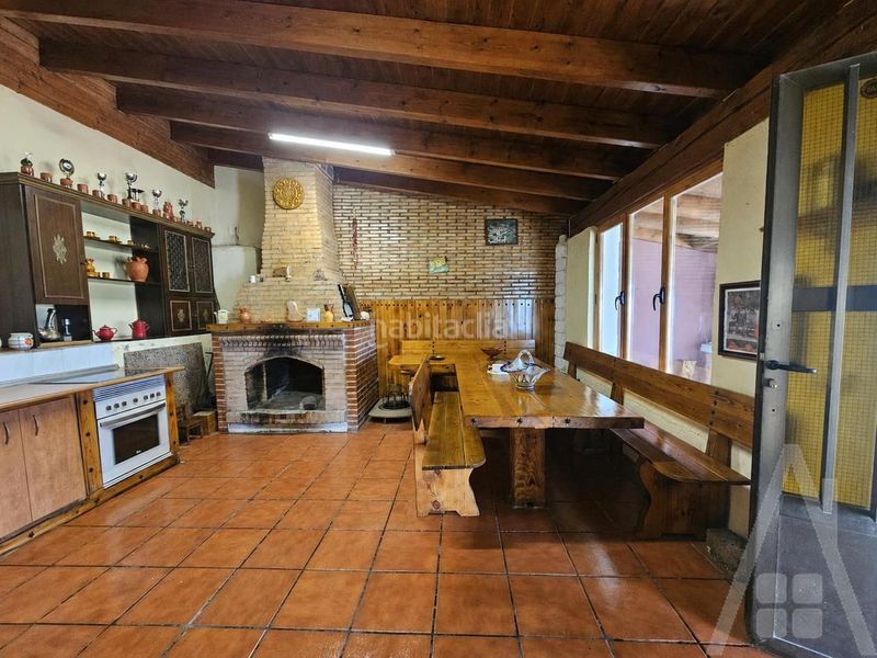 Foto 43d16d14-7932-4bf0-be81-45d7ef4ed9ac. Casa amb calefacció aparcament a Galisancho