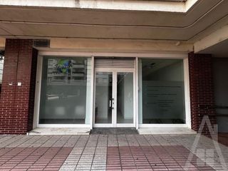 Business premise  Egetiaga-vribarri kalea. Céntrico local con escaparate y gran visibilidad en etxebarri