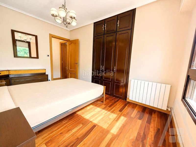 Foto f9257b95-1988-4ef7-8227-ce963d7981e6. Flat with heating parking in Otxarkoaga Bilbao