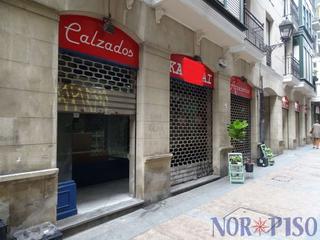 Lloguer Local Comercial a Casco Viejo. Local de 130 metros