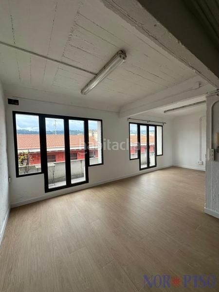 Foto cec49509-4e01-4597-b1c4-dafcfe4353e7. Alquiler oficina se alquila apartamento de 70 metros en edificio industrial en Bilbao