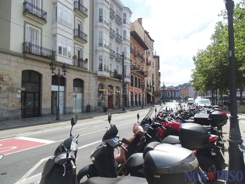 Foto 5d05a875-b901-4057-844b-6ad9f4389e30. Local commercial dans Casco Viejo Bilbao