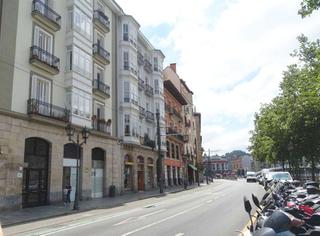 Geschäftsraum in Casco Viejo. Se vende magnífico local en la calle ribera. 356 metros.