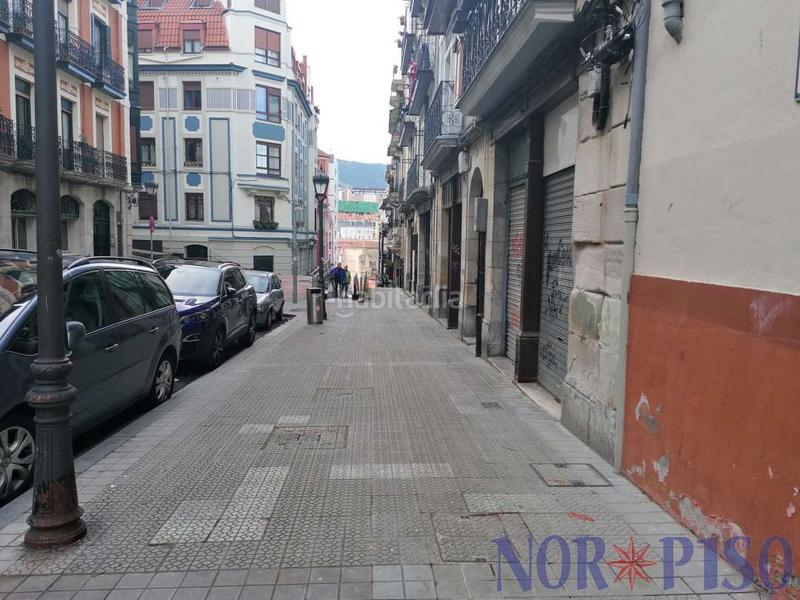 Foto bbd98168-68ed-42d2-bf02-99a4ea6bd27b. Alquiler local comercial local en Solokoetxe totalmente reformado posiblidad de hacer vivienda en Bilbao