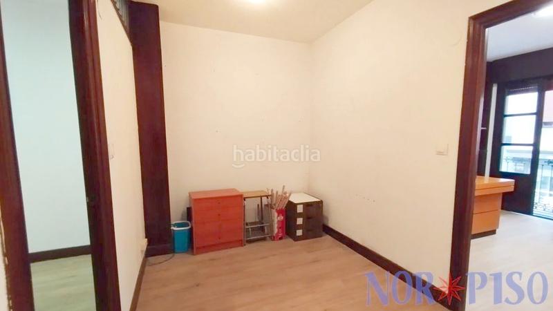 Foto 4a36b1a8-aca5-4bab-bd4b-f4d3b030bd0a. Oficina a Casco Viejo Bilbao