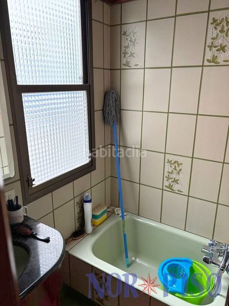 Foto 21b098d2-2b5e-4d3d-99c2-b34a83a53030. Piso  para reformar en el centro . en Alhóndiga Bilbao