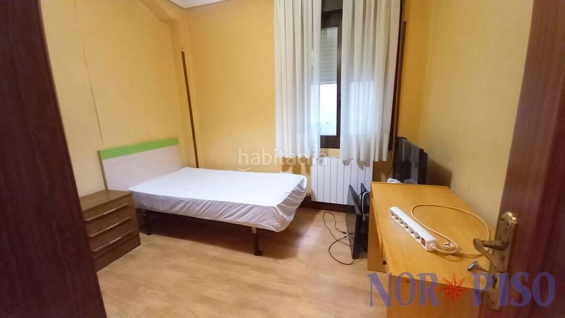 Foto 67994adb-7d20-49a3-84ff-808f05bbb611. Piso  120 metros en calle hernani, con ascensor. en Bilbao