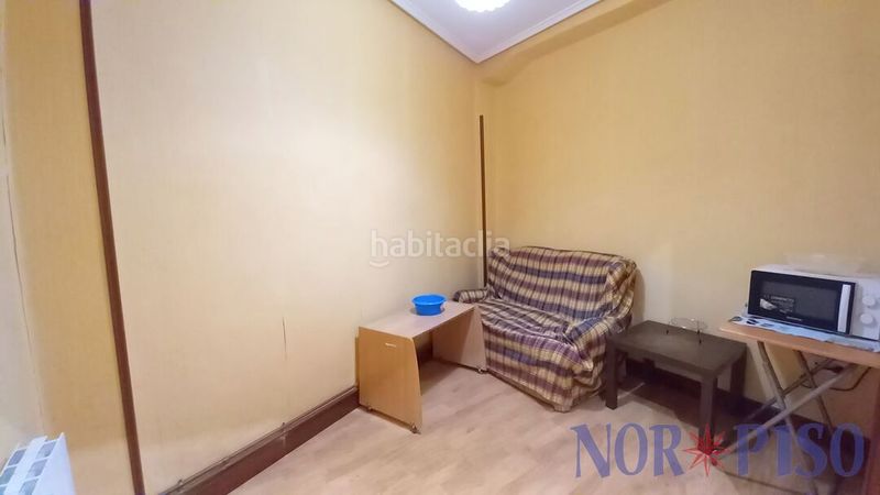 Foto c5de0955-fa16-4073-a42b-ee7ba8ae6f83. Piso  120 metros en calle hernani, con ascensor. en Bilbao