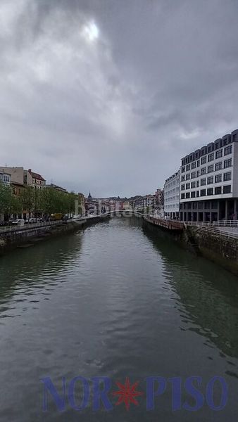Foto d6fa6eb9-4e69-465c-aaed-e82323e004a0. Piso  120 metros en calle hernani, con ascensor. en Bilbao