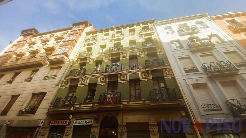 Foto d8855480-93c9-408d-9075-b8e3db3e535e. Piso  120 metros en calle hernani, con ascensor. en Bilbao