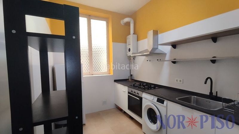 Foto cda8d605-0044-409a-8914-80a7fc225020. Rent flat with heating in Casco Viejo Bilbao