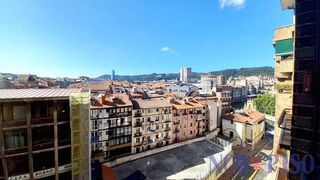 Pis  Luis iruarrizaga kalea. Piso en bilborock con ascensor con 1 o 2 parcelas de garaje opci