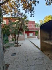 Xalet a Centro. Gran casa de huerta en el llano