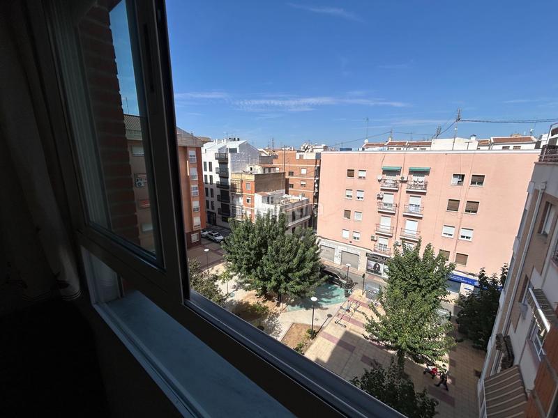 Foto 42d15652-7b59-4878-8283-f6a946826898. Alquiler piso alquiler en El Carmen, piso con chimenea, muy amplio y luminoso !! en Murcia