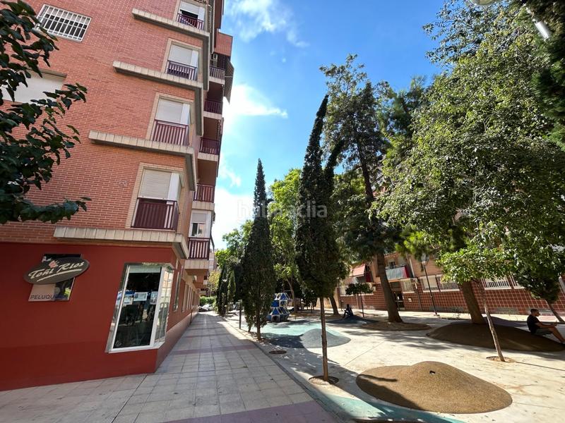 Foto 820a3af1-feb0-4057-8e63-377fe59d90a3. Alquiler piso alquiler en El Carmen, piso con chimenea, muy amplio y luminoso !! en Murcia