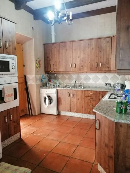 Foto ef9f8a7c-fc82-41e6-8a04-b5fbcd23b955. Casa amb calefacció aparcament piscina a Andújar