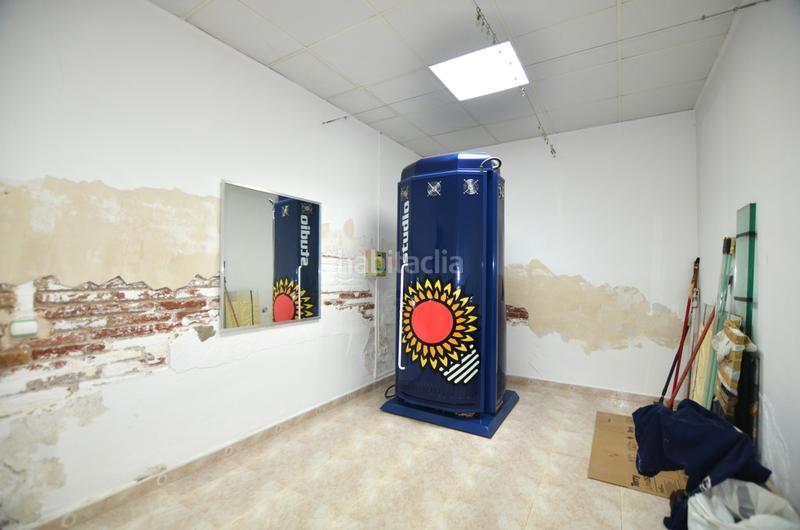 Foto 022cb32f-de13-462a-b29b-265cfacb43b2. Local commercial dans Artigues Badalona