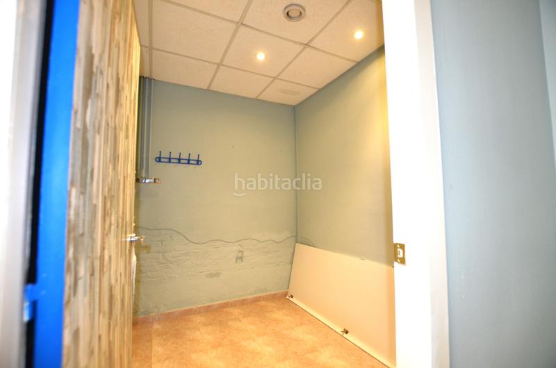 Foto 549a5984-5441-4a75-a2bb-6d256ce7b6eb. Local commercial dans Artigues Badalona