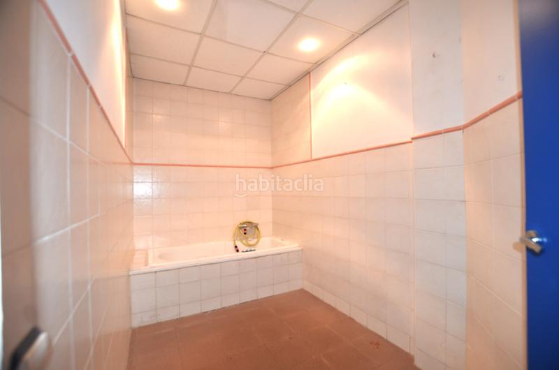 Foto 55998456-b294-4c13-9ce0-290d679326fe. Local commercial dans Artigues Badalona