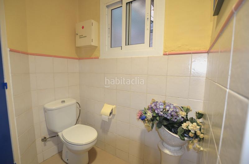 Foto c0f1da4a-543c-4cd1-a6b3-33ef29ca71b7. Local commercial dans Artigues Badalona