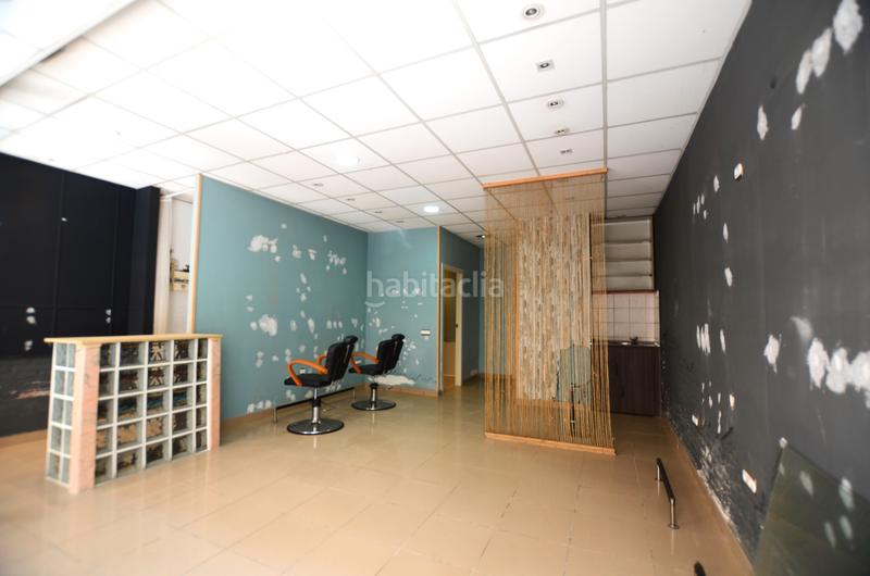 Foto 6f889b0f-387b-4796-b578-9f2ae9b25ad4. Local commercial dans Artigues Badalona