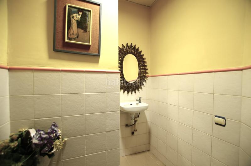 Foto 78f9917c-1f2a-49fb-a097-cc658b2e4d19. Local commercial dans Artigues Badalona