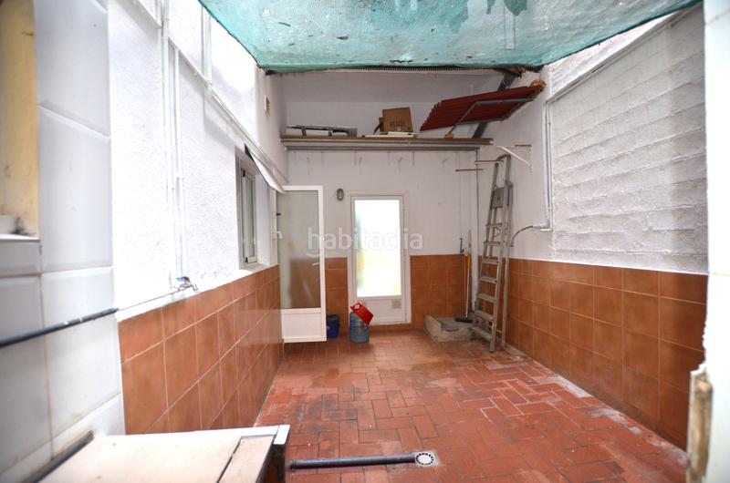 Foto b988bc1f-46d0-4fe3-98ce-a9d4ad31656c. Local commercial dans Artigues Badalona