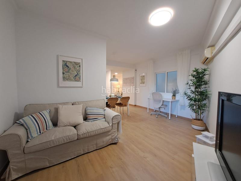 Foto aded3aa8-8adb-4094-8625-ff89c23451c1. Pis a Hostafrancs Barcelona