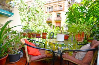 Pis a Carrer de ca l'alegre de dalt 9. Encantador piso de 68 m², situado junto al metro joanic