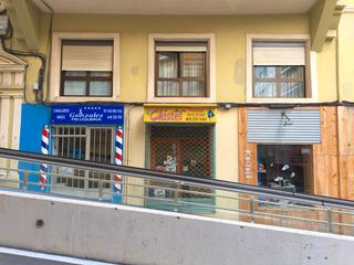Local commercial à Calle guevara 11. Local comercial de 26 metros cuadrados proximo al instituto sant