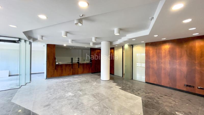 Foto b86be08f-bd4d-499e-9109-bfe8f6b57db9. Alquiler local comercial en bajada de la calzada 254 en Santander