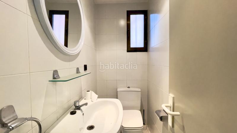 Foto cdf41566-f77b-4cd3-8a8e-ef38aac088d7. Alquiler local comercial en bajada de la calzada 254 en Santander