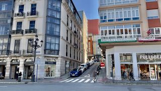 Etagenwohnung en Calle gonzalo salazar 5. Amplio, luminoso y centrico