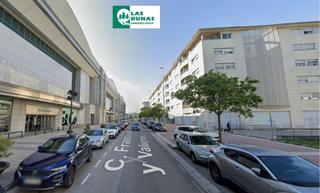 Parking voiture  Calle francisco tomás y valiente. Junto al corte ingles: plaza de garaje
