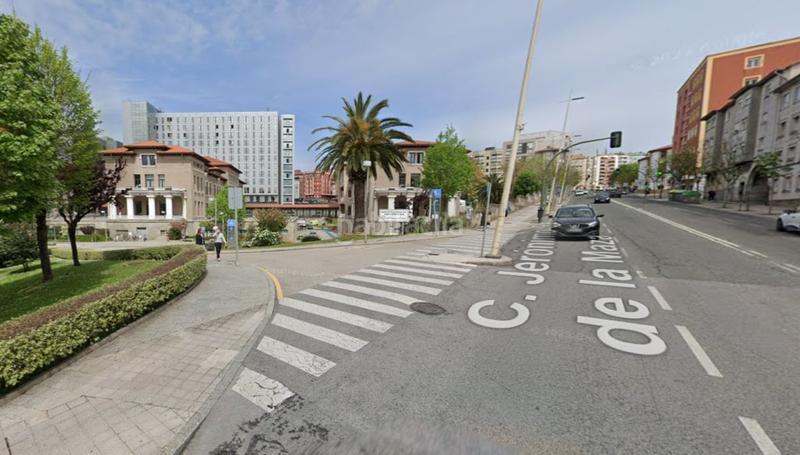 Foto 8129ad3b-a02f-4f4d-9042-5b614fe3c091. Rent business premise in Cuatro Caminos Santander