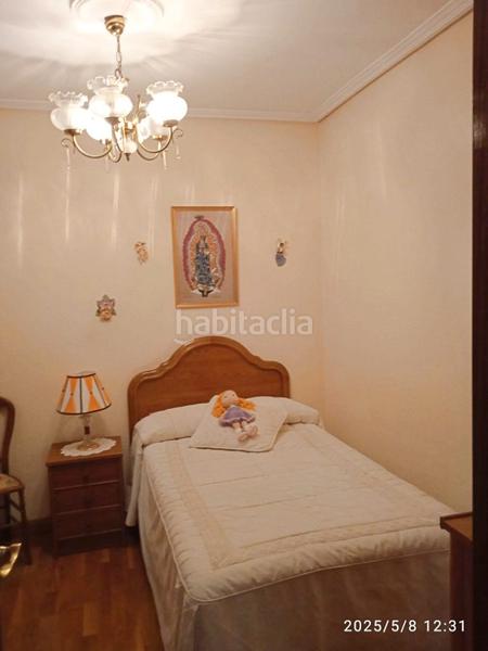 Foto a88182de-cb0b-427c-8f87-95a5335b5e9e. Piso próximo estaciones. amplio piso de 4 dorm. y 2 baños. en Santander