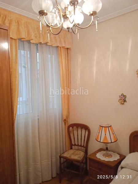 Foto bd7e4097-2409-4006-bb88-776656834df5. Piso próximo estaciones. amplio piso de 4 dorm. y 2 baños. en Santander