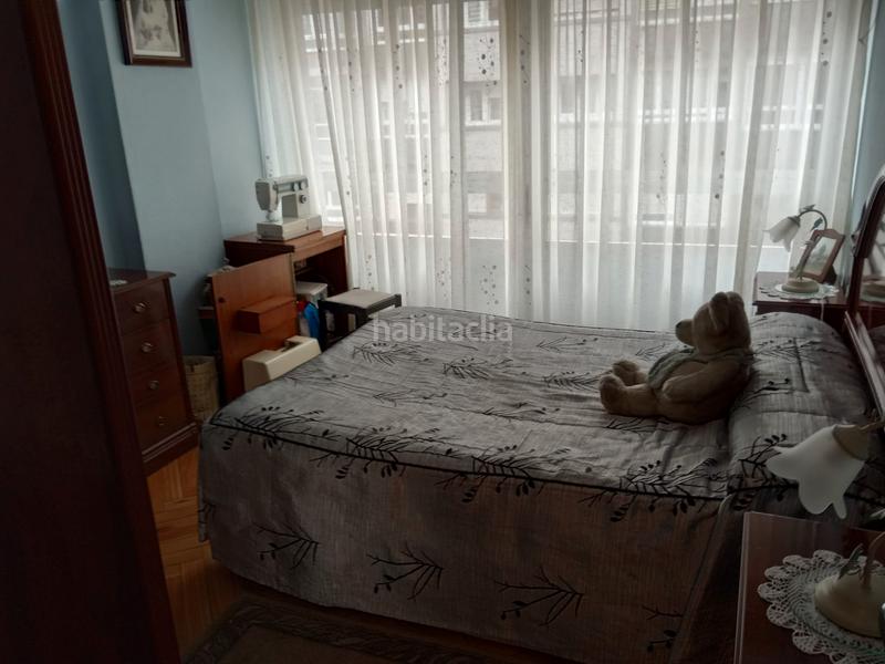 Foto d81cd027-9d91-43aa-bf2d-95bd1ce144af. Piso próximo estaciones. amplio piso de 4 dorm. y 2 baños. en Santander