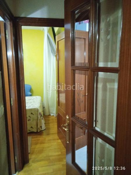Foto d88faace-b1b3-4413-bdbb-c58df9b9fc91. Piso próximo estaciones. amplio piso de 4 dorm. y 2 baños. en Santander