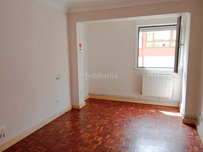 Foto 6eabc028-e909-4688-9e8e-33620c2dc226. Piso c/ cobo de la torre: amplio piso de 3 dorm. ascensor. en Santander