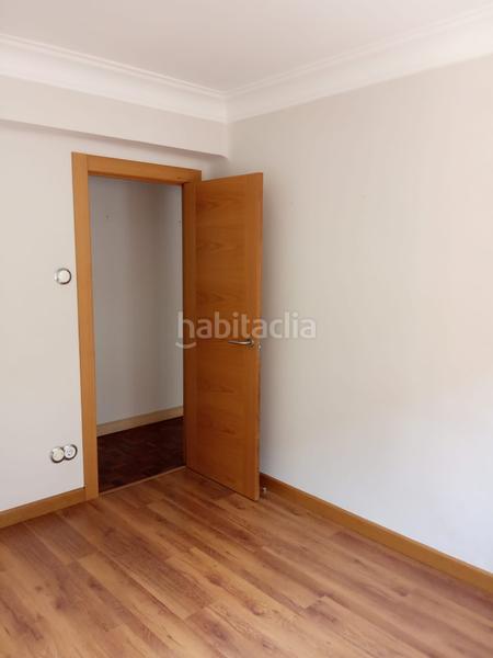 Foto 9030bdb9-64fd-408d-906c-6c3907ffcddf. Piso c/ cobo de la torre: amplio piso de 3 dorm. ascensor. en Santander