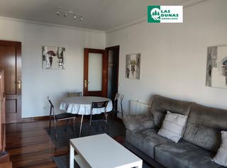 Location Appartement  Barrio el callejo. Liencres: de septiembre a junio: piso de 3 dorm.