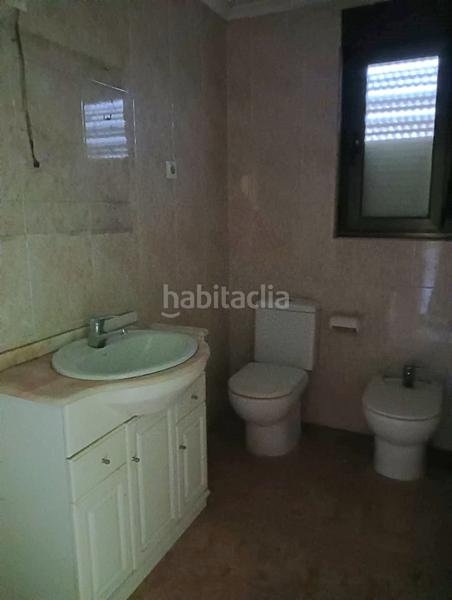 Foto be83f35e-ccbf-4753-aacf-6879cf490d2e. Reihenhaus mit parking in Suances