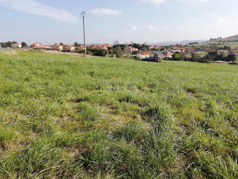 Foto 359a027e-ebe5-4049-9810-10e480865f06. Terreny residencial a Suances